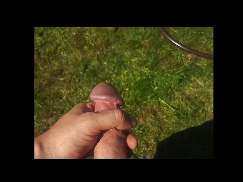 ❤️ ګرم hottie خپل ګلابي بلی fucked او د اوړي په باغ کې د squirt سره cums ترلاسه کوي ️❌ ❤